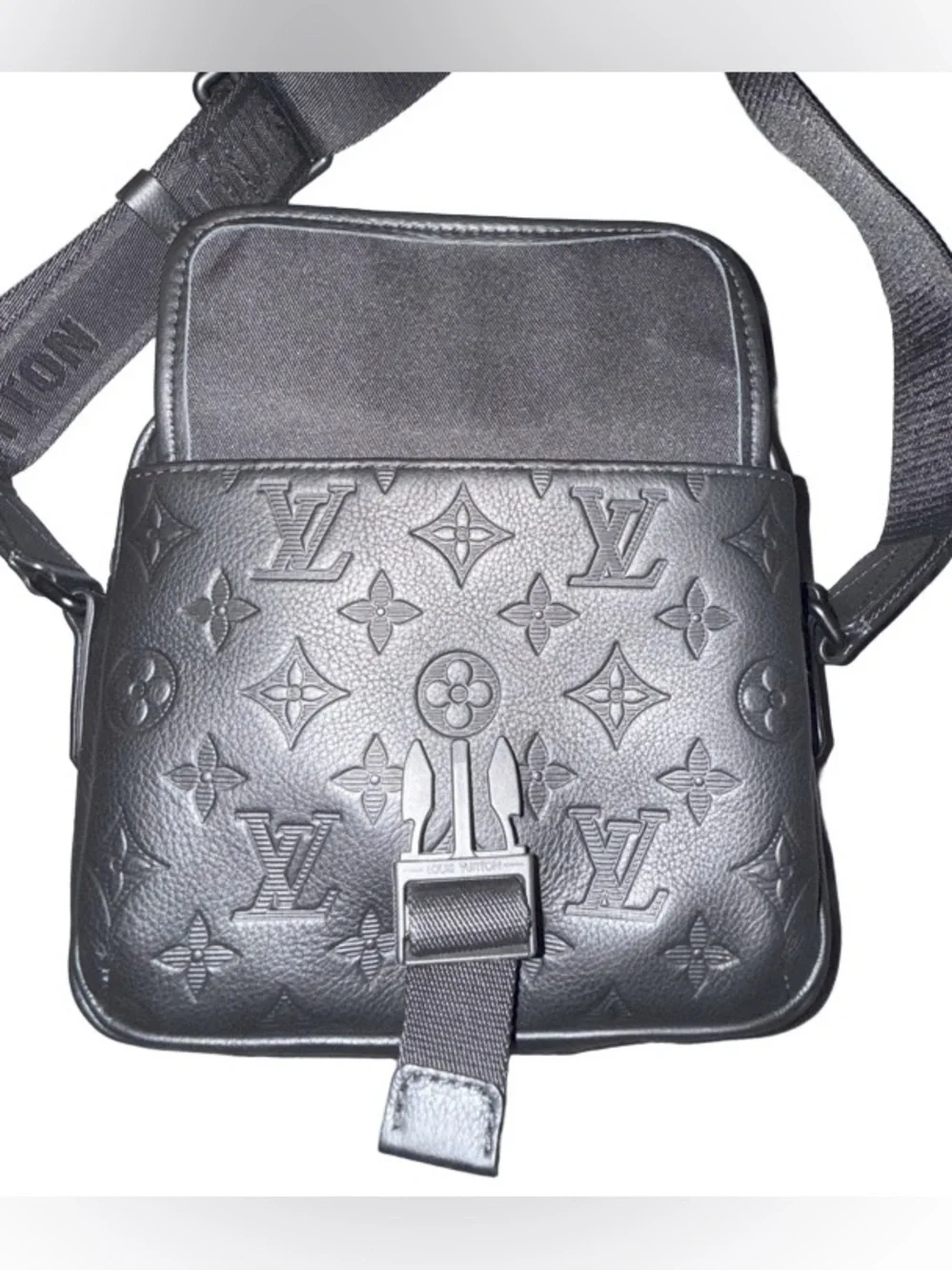 Louis Vuitton 18 17